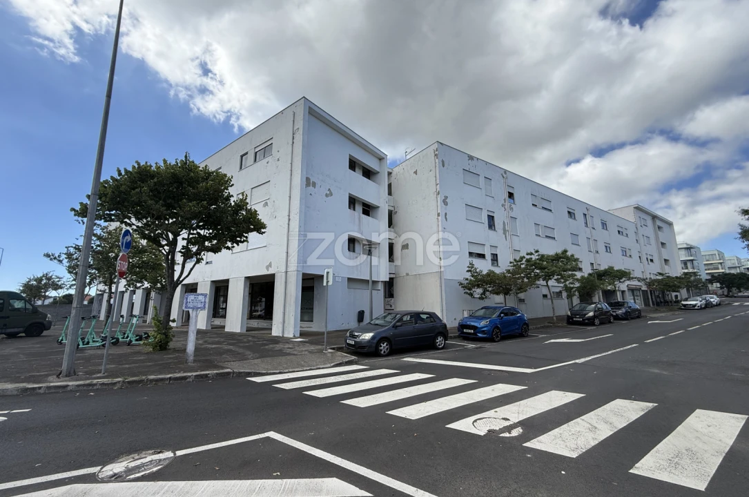 Apartamento T2 para Venda em Ponta Delgada (São José) Foto 2