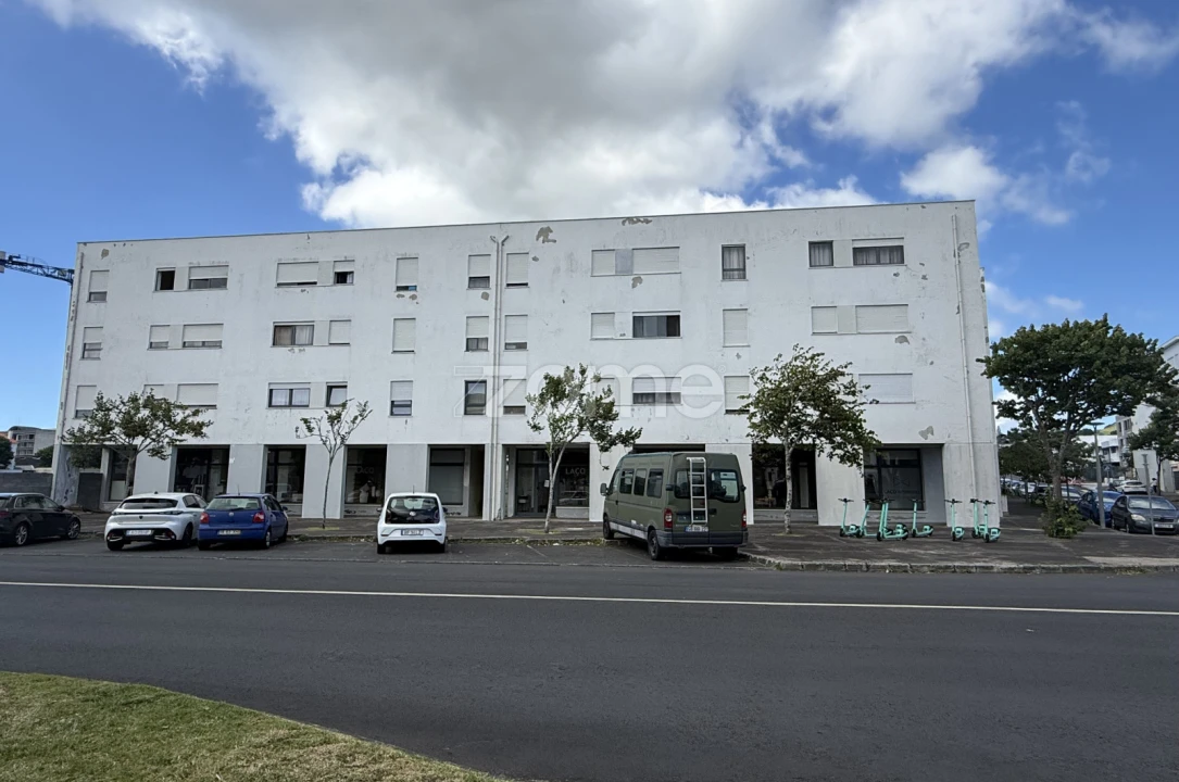 Apartamento T2 para Venda em Ponta Delgada (São José) Foto 1