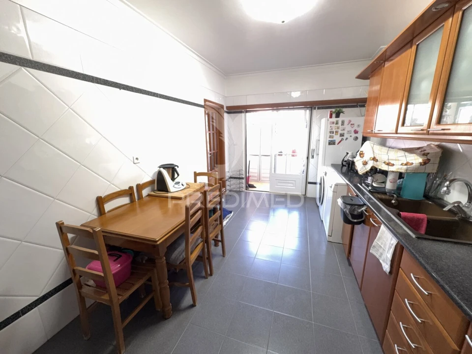 Apartamento T3 para Venda em Montalvo Foto 9