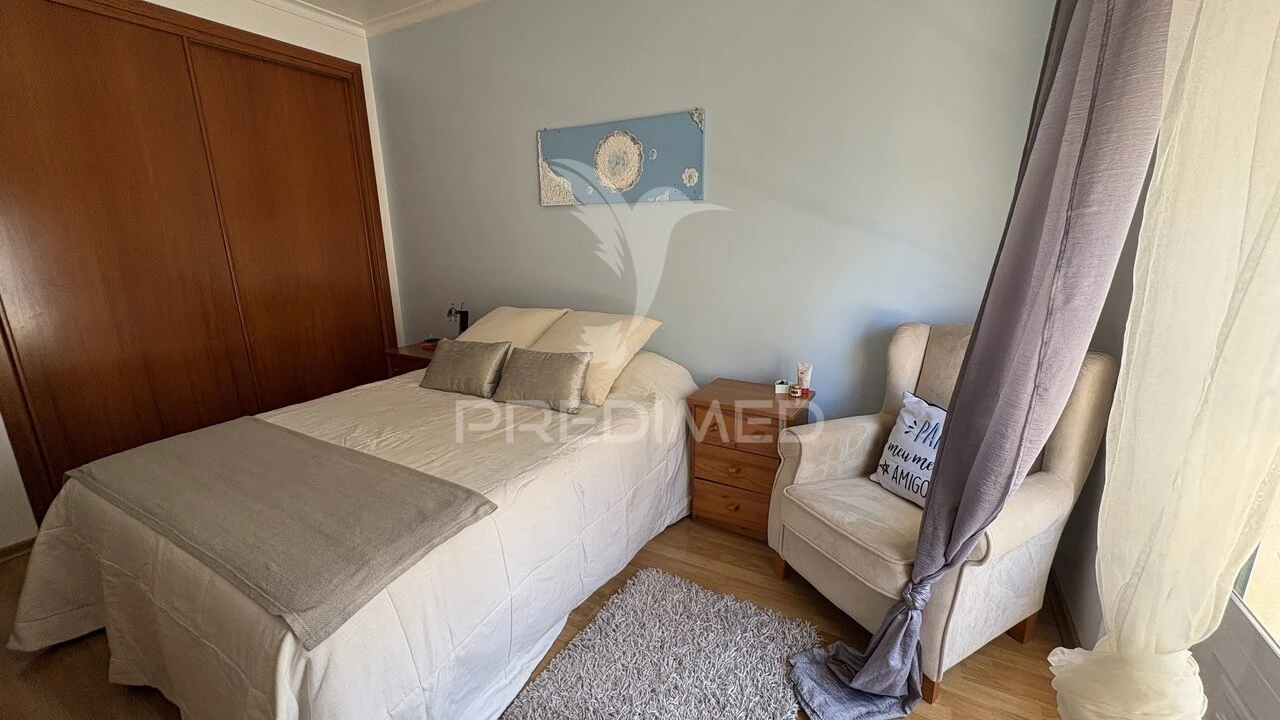 Apartamento T3 para Venda em Montalvo Foto 1