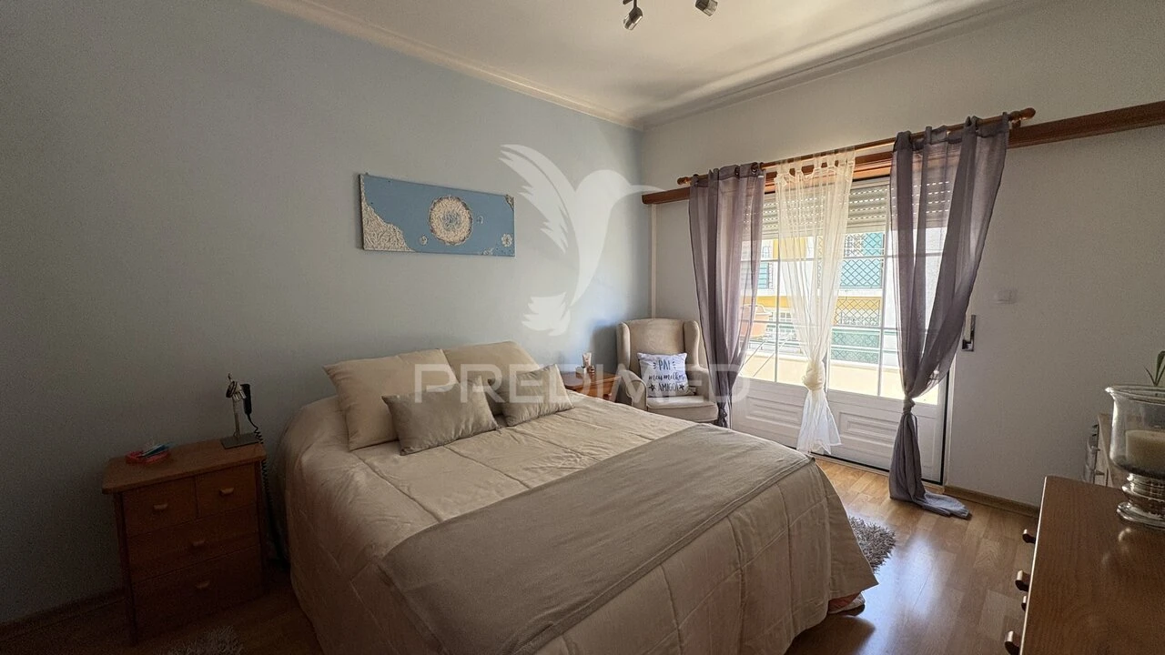 Apartamento T3 para Venda em Montalvo Foto 17