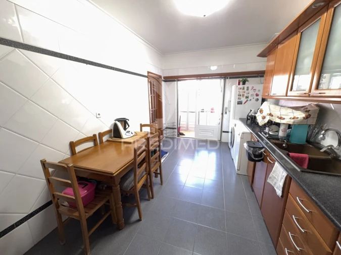 Apartamento T3 para Venda em Montalvo Foto 9