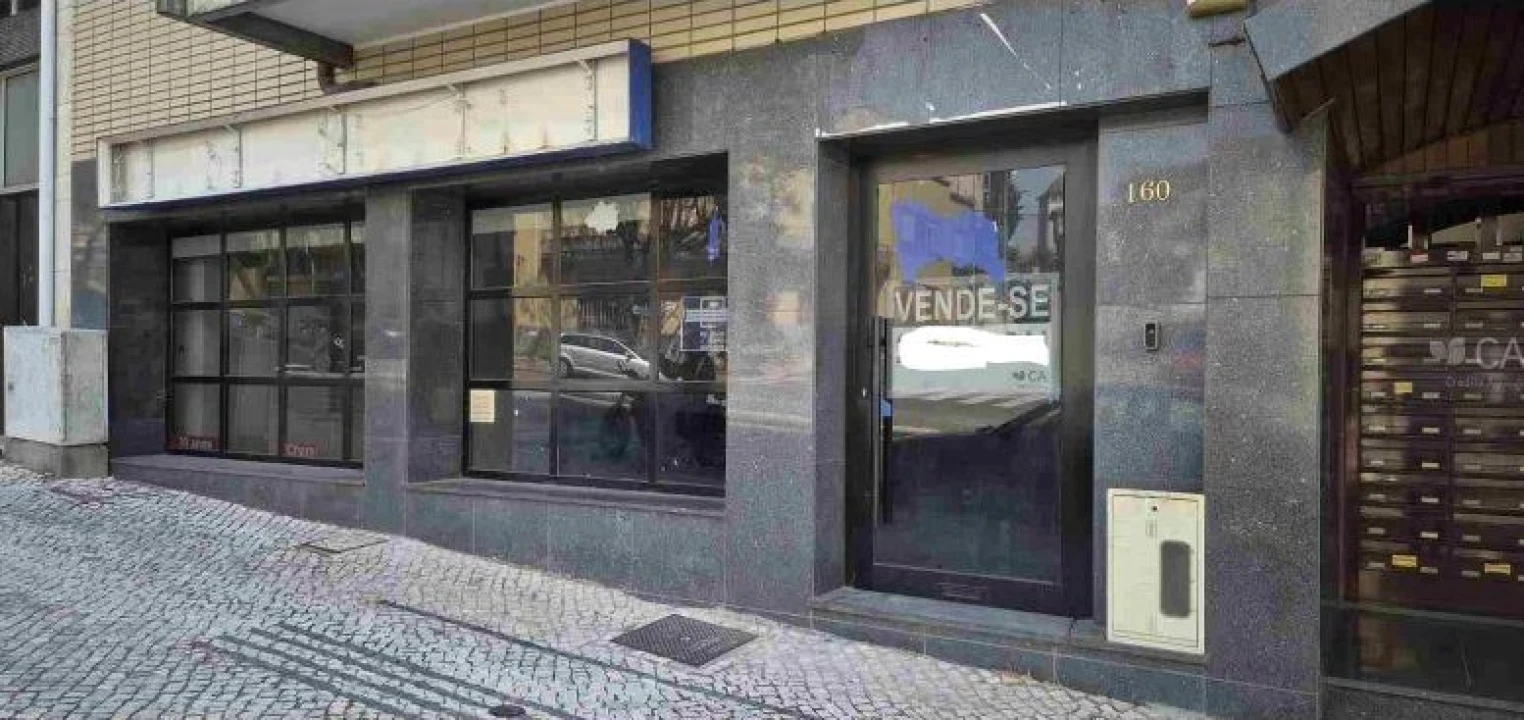 Loja para Venda em São João da Madeira Foto 1