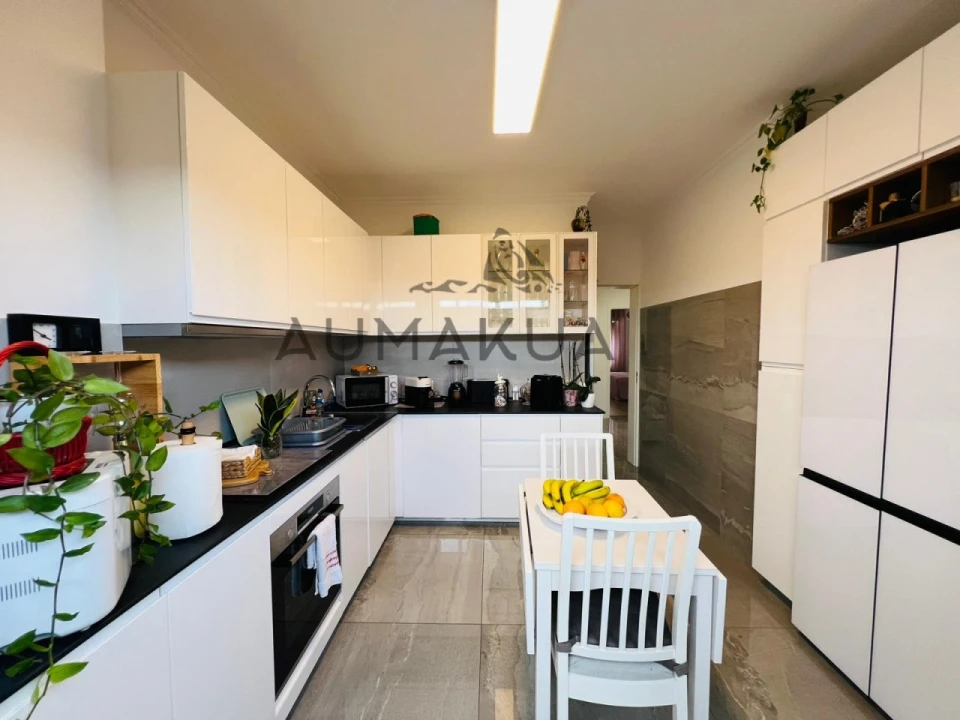 Apartamento T2 para Venda em Quarteira Foto 8