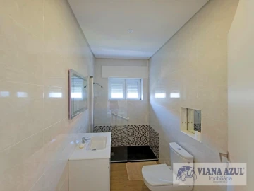 Quarto para Arrendamento em Areosa