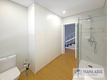 Quarto para Arrendamento em Areosa