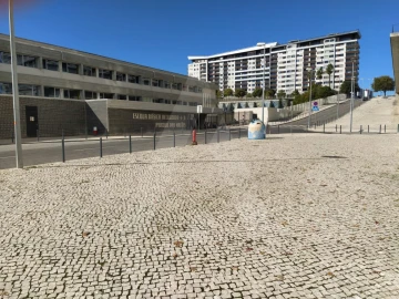 Loja para Arrendamento em Parque das Nações