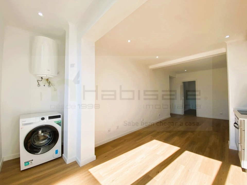 Apartamento T1 para Venda em Águas Livres Foto 4