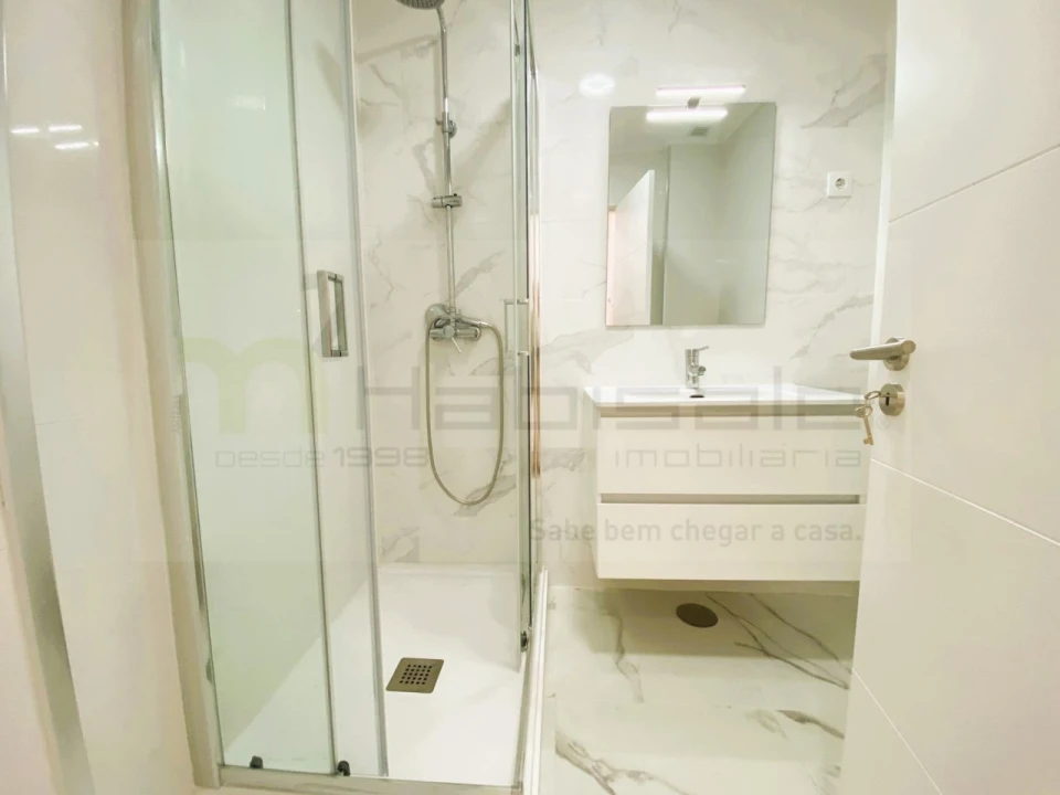 Apartamento T1 para Venda em Águas Livres Foto 10