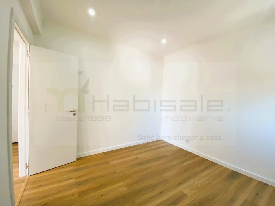 Apartamento T1 para Venda em Águas Livres Foto 11