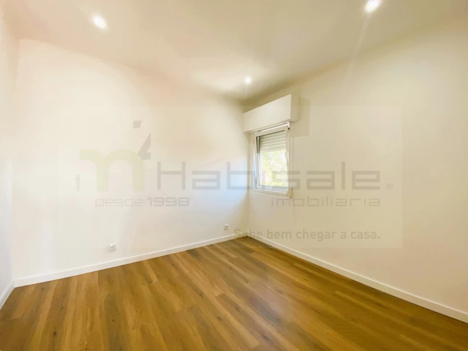 Apartamento T1 para Venda em Águas Livres Foto 12