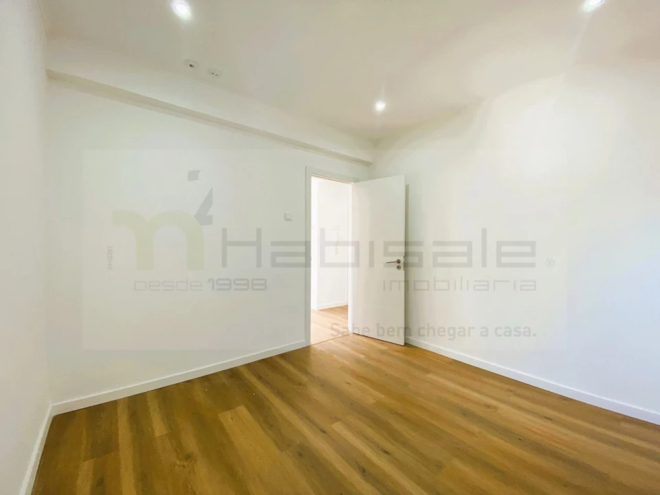 Apartamento T1 para Venda em Águas Livres Foto 14