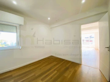 Apartamento T1 para Venda em Águas Livres