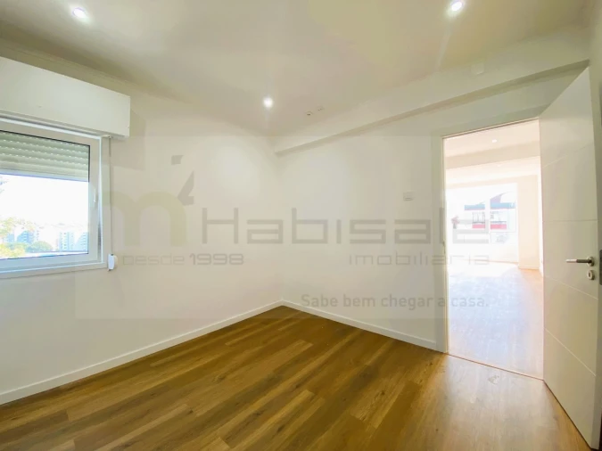 Apartamento T1 para Venda em Águas Livres Foto 13