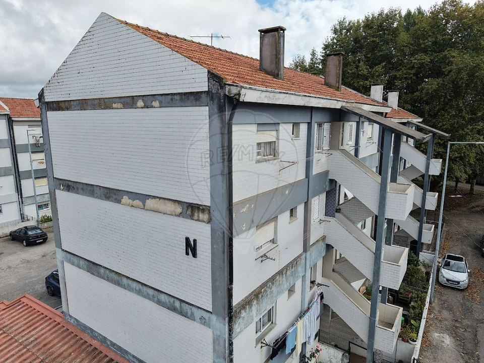 Apartamento T3 para Venda em Mafamude e Vilar do Paraíso Foto 1