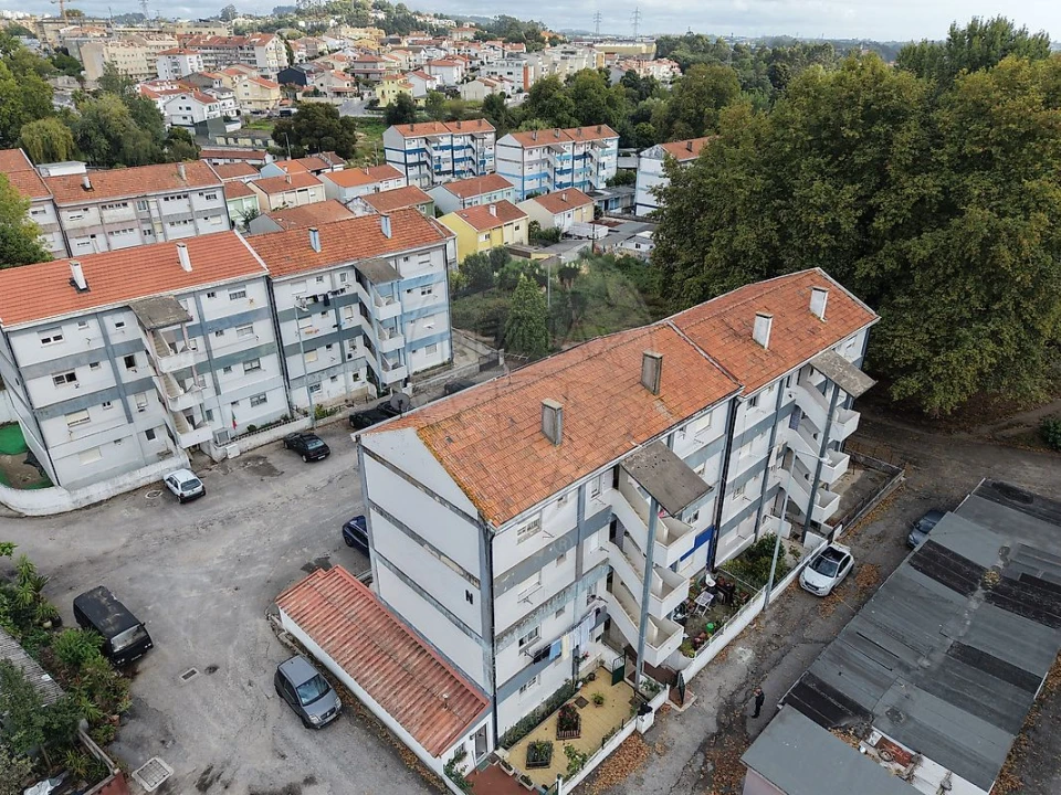 Apartamento T3 para Venda em Mafamude e Vilar do Paraíso Foto 2