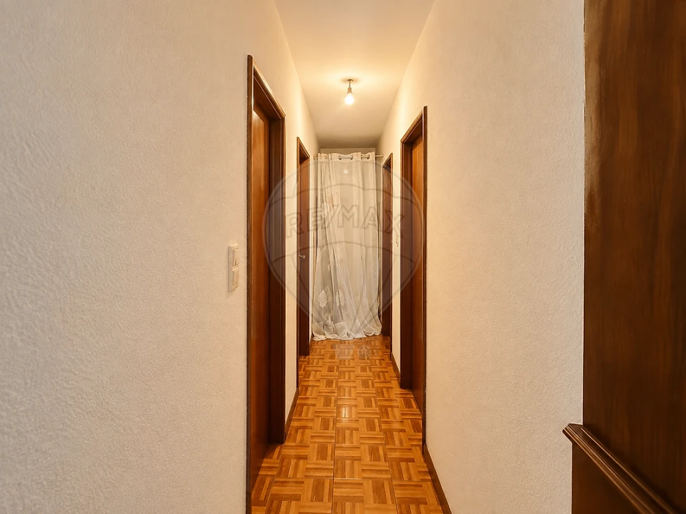 Apartamento T3 para Venda em Mafamude e Vilar do Paraíso Foto 17