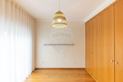 Apartamento T3 para Arrendamento em Mafamude e Vilar do Paraíso