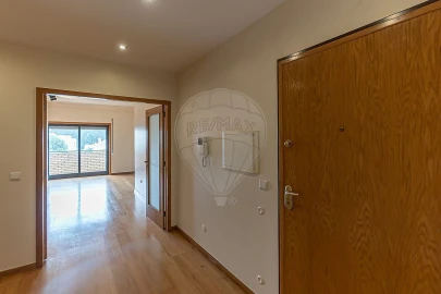 Apartamento T3 para Arrendamento em Mafamude e Vilar do Paraíso