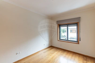 Apartamento T3 para Arrendamento em Mafamude e Vilar do Paraíso