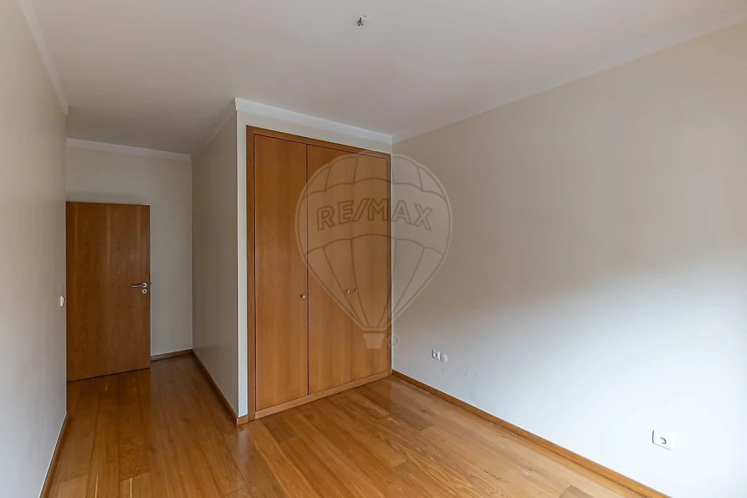 Apartamento T3 para Arrendamento em Mafamude e Vilar do Paraíso Foto 12