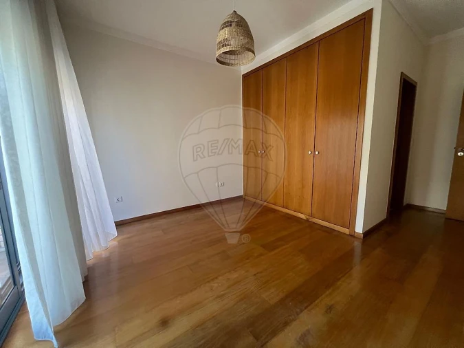Apartamento T3 para Arrendamento em Mafamude e Vilar do Paraíso Foto 3