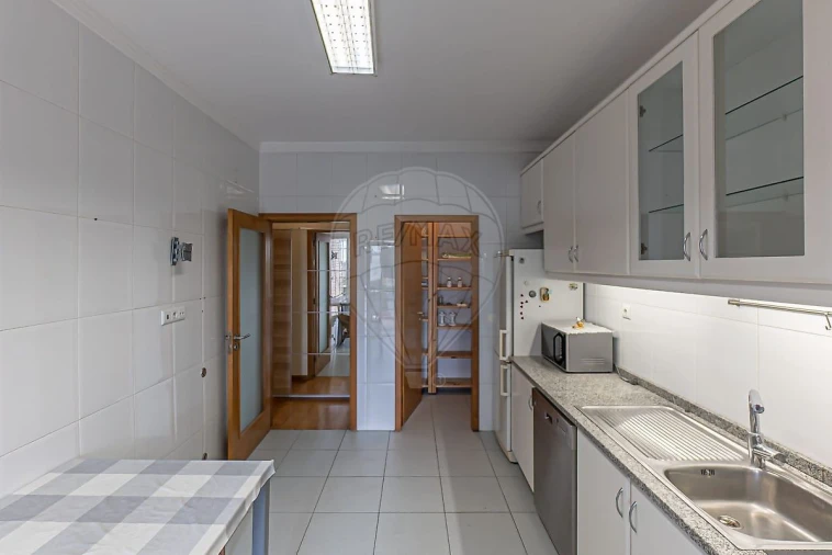 Apartamento T3 para Arrendamento em Mafamude e Vilar do Paraíso Foto 8
