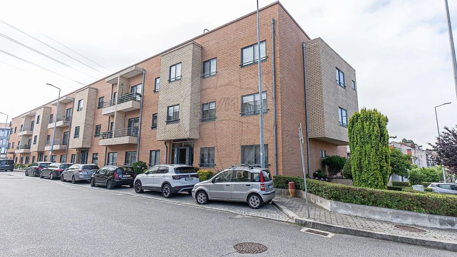 Apartamento T3 para Arrendamento em Mafamude e Vilar do Paraíso
