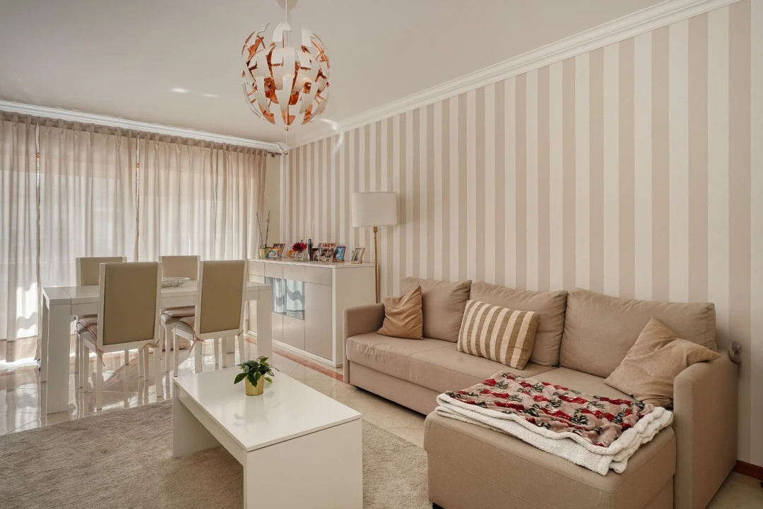 Apartamento T2 para Venda em Massamá e Monte Abraão Foto 2