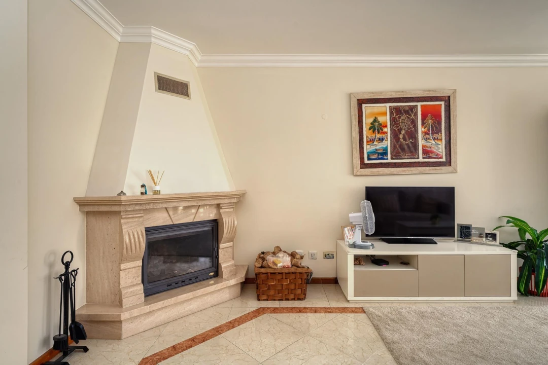 Apartamento T2 para Venda em Massamá e Monte Abraão Foto 4