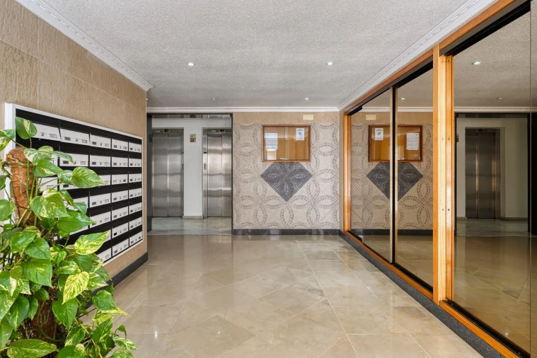 Apartamento T2 para Venda em Massamá e Monte Abraão Foto 19