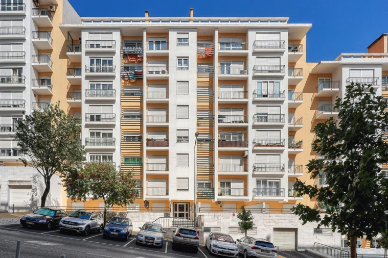 Apartamento T2 para Venda em Massamá e Monte Abraão Foto 23