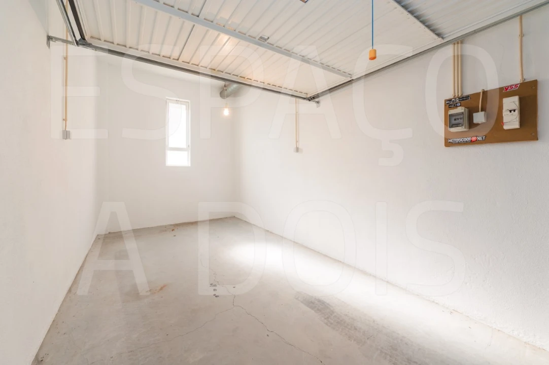 Garagem para Arrendamento em Oeiras e São Julião da Barra, Paço de Arcos e Caxias Foto 2
