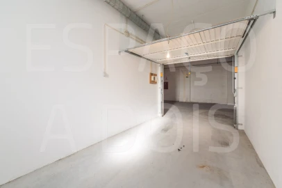 Garagem para Arrendamento em Oeiras e São Julião da Barra, Paço de Arcos e Caxias