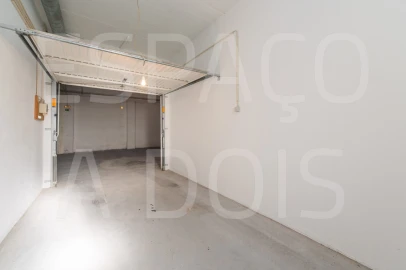 Garagem para Arrendamento em Oeiras e São Julião da Barra, Paço de Arcos e Caxias