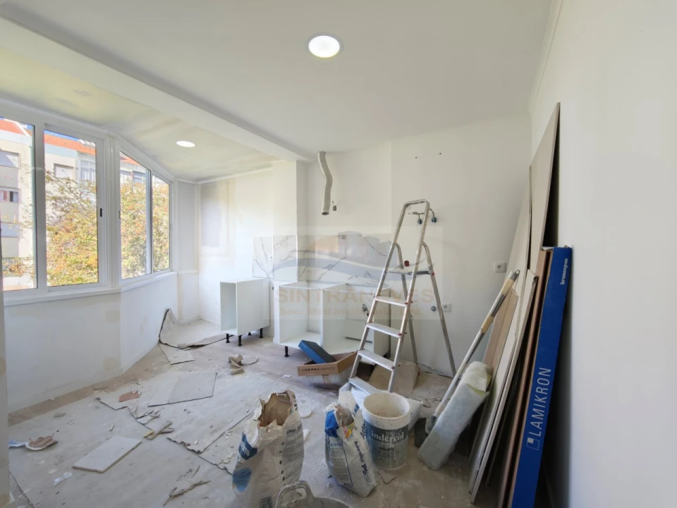 Apartamento T3 para Venda em Venteira Foto 3
