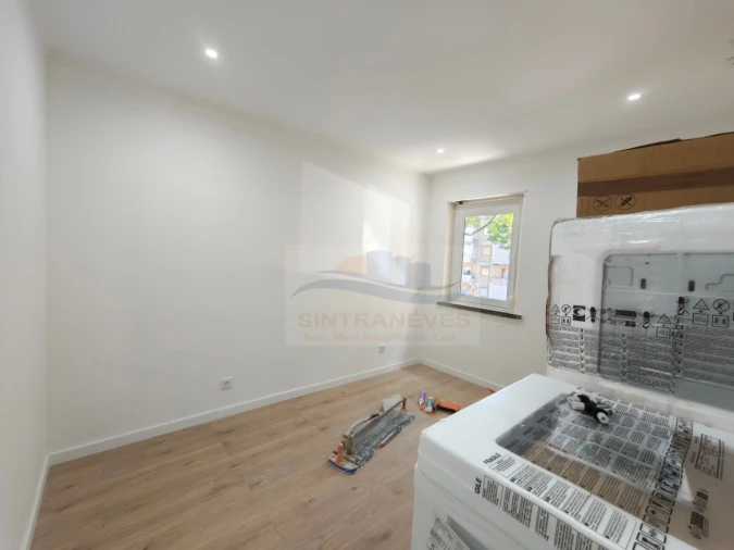Apartamento T3 para Venda em Venteira Foto 9