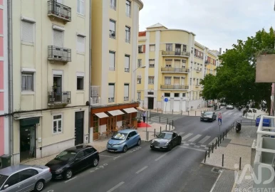 Apartamento T1 para Arrendamento em Campo de Ourique
