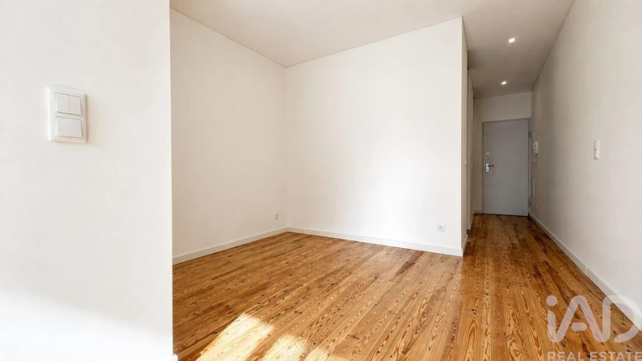 Apartamento T1 para Arrendamento em Campo de Ourique Foto 6