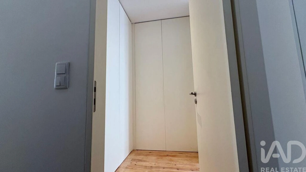 Apartamento T1 para Arrendamento em Campo de Ourique Foto 15