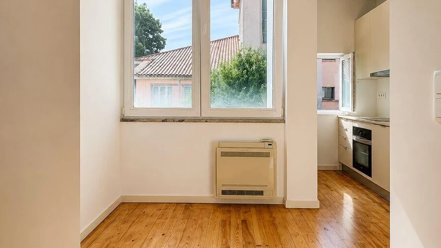 Apartamento T1 para Arrendamento em Campo de Ourique