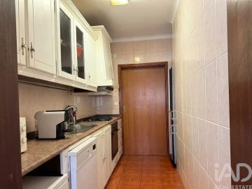 Apartamento T3 para Venda em Praia da Vitoria (Santa Cruz)