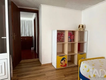 Apartamento T3 para Venda em Praia da Vitoria (Santa Cruz)