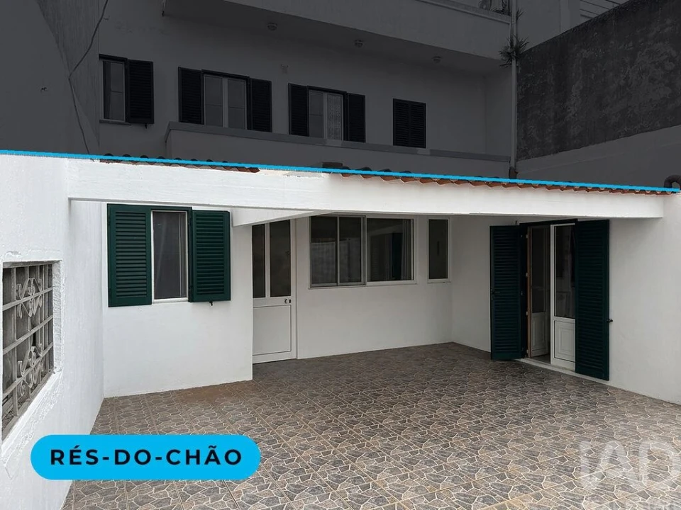 Apartamento T3 para Venda em Praia da Vitoria (Santa Cruz) Foto 16