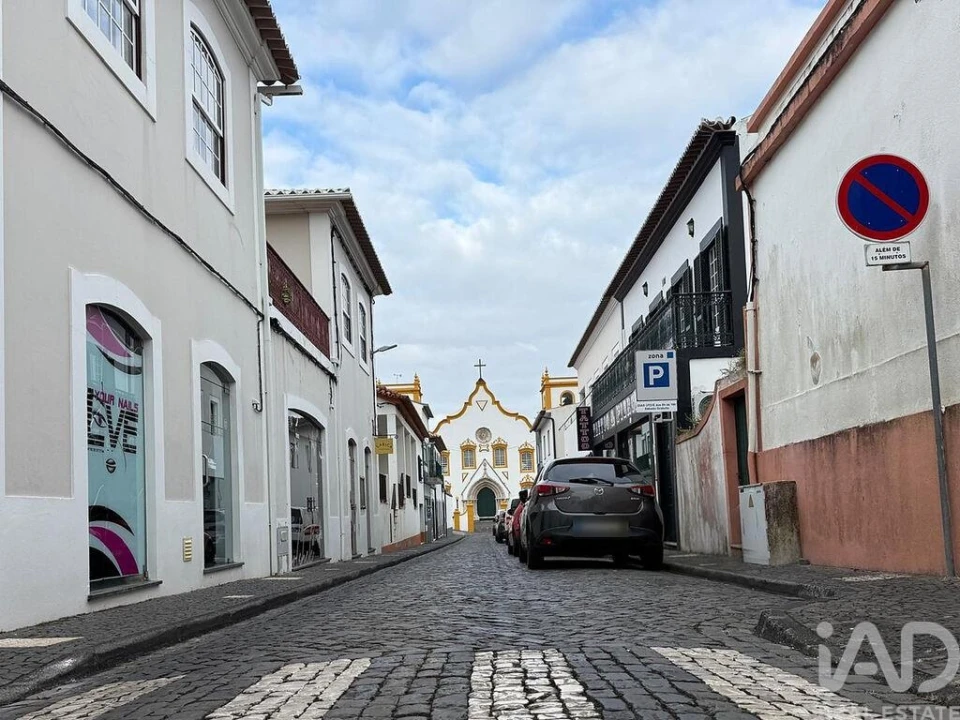 Apartamento T3 para Venda em Praia da Vitoria (Santa Cruz) Foto 17