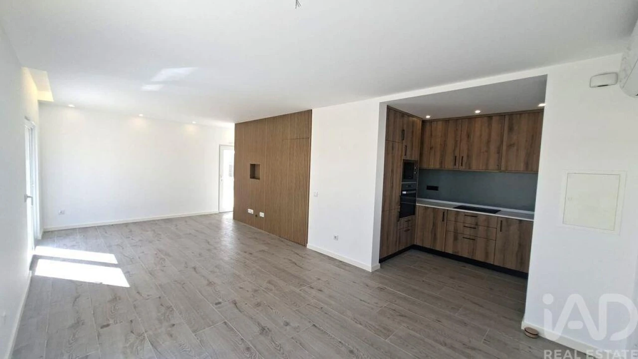 Moradia T2 para Venda em Atouguia da Baleia Foto 2