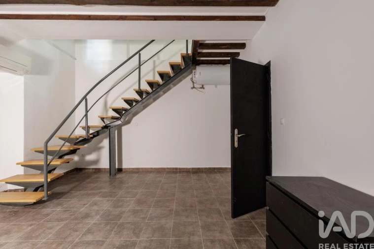 Apartamento T1 para Venda em Barreiro e Lavradio Foto 3