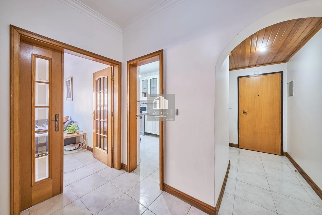 Apartamento T2 para Venda em Almada, Cova da Piedade, Pragal e Cacilhas Foto 1