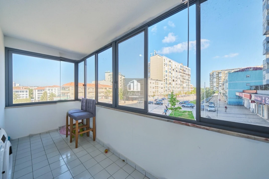 Apartamento T2 para Venda em Laranjeiro e Feijó Foto 10