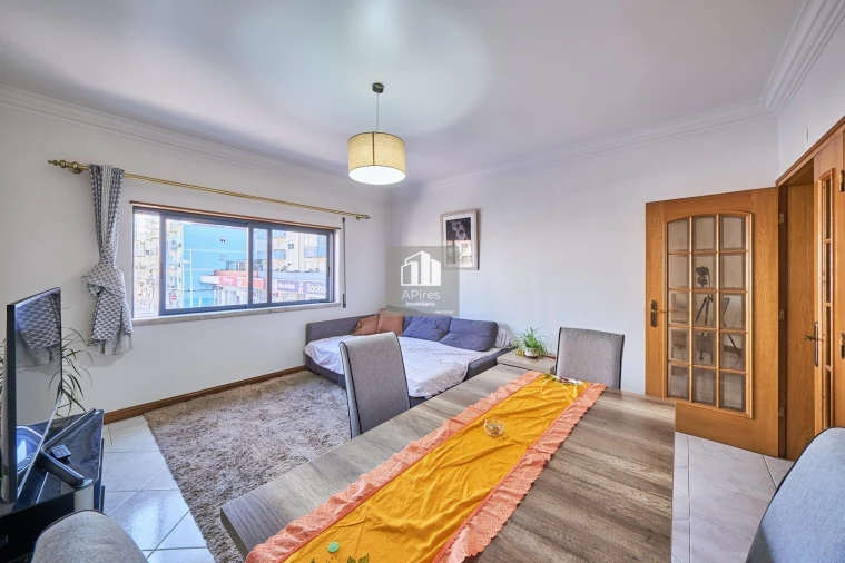 Apartamento T2 para Venda em Almada, Cova da Piedade, Pragal e Cacilhas Foto 2